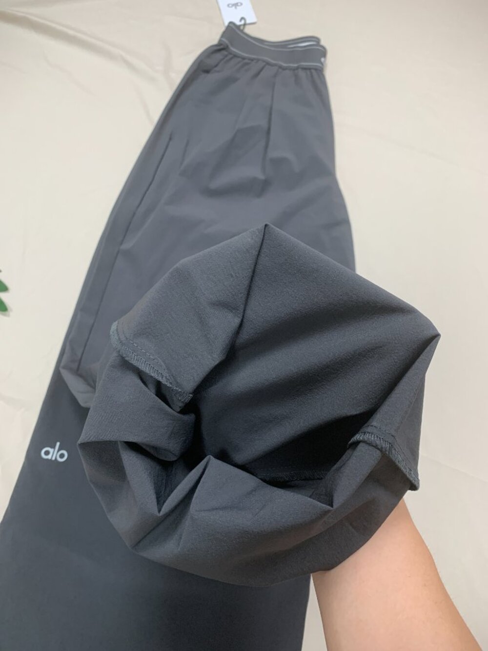 Dark Grey ALO Yoga Brand New Relaxed Trouser🏯Suit Up 30" Inseam City Style - Picture 7 of 8